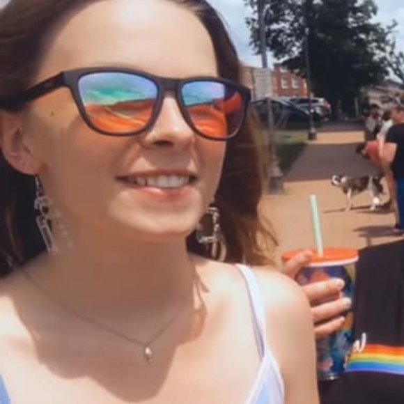 Meet Sam 🌻 - Picture 2 of 2